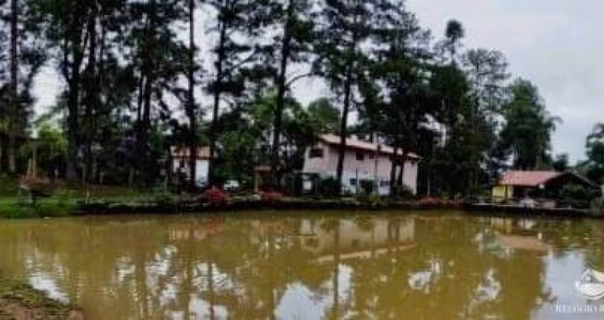 LINDO SÍTIO EM SÃO FRANCISCO XAVIER COM RESTAURANTE, LOJA DE ARTESANATOS E CACHOEIRAS