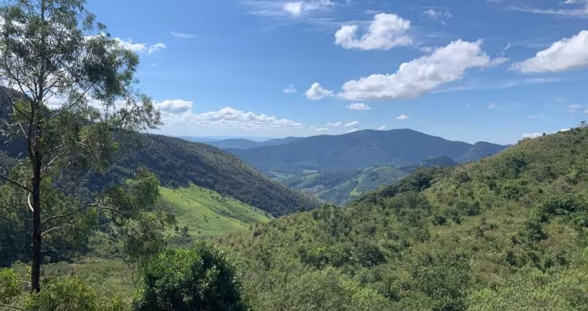 SÍTIO NO SUL DE MINAS REGIÃO DE SERRA VERDE COM VISTA PANORÂMICA DE TODO O VALE
