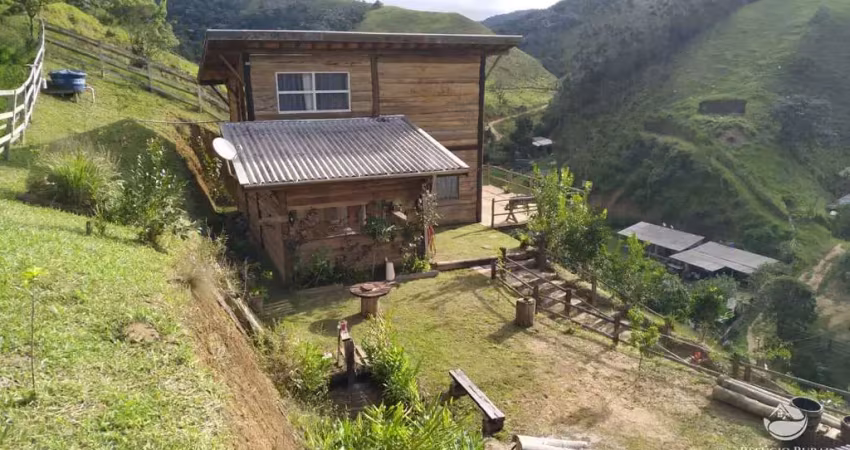 Casa com 2 quartos à venda no Centro, Natividade da Serra 