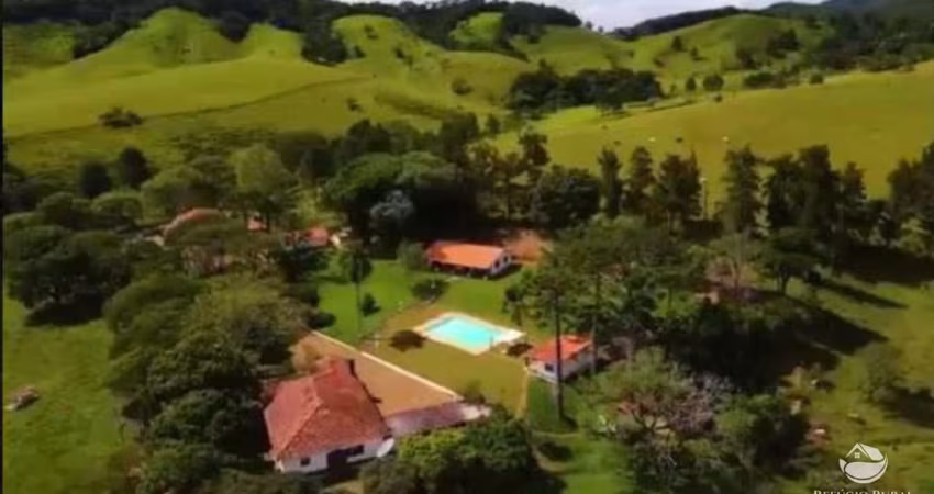 FAZENDA MAGNÍFICA EM SANTA BRANCA/SP