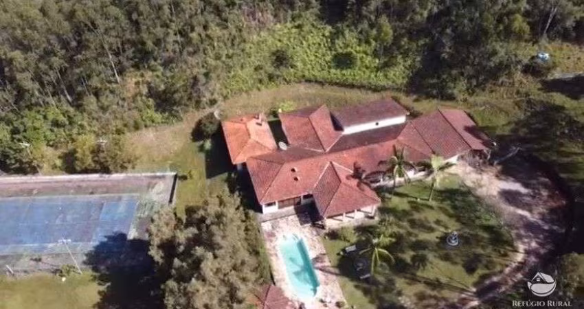 FAZENDA IMPERDÍVEL EM IGARATÁ/SP - PORTEIRA FECHADA-
