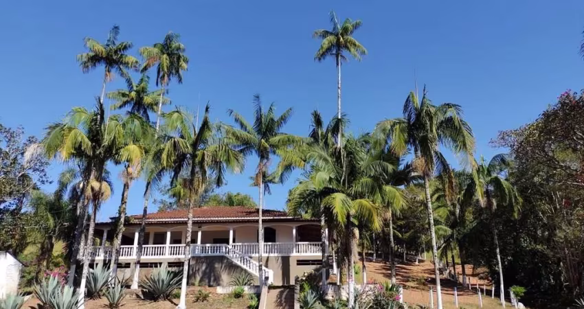 FAZENDA ESPETACULAR COM ESTRUTURA COMPLETA EM OURO FINO/MG