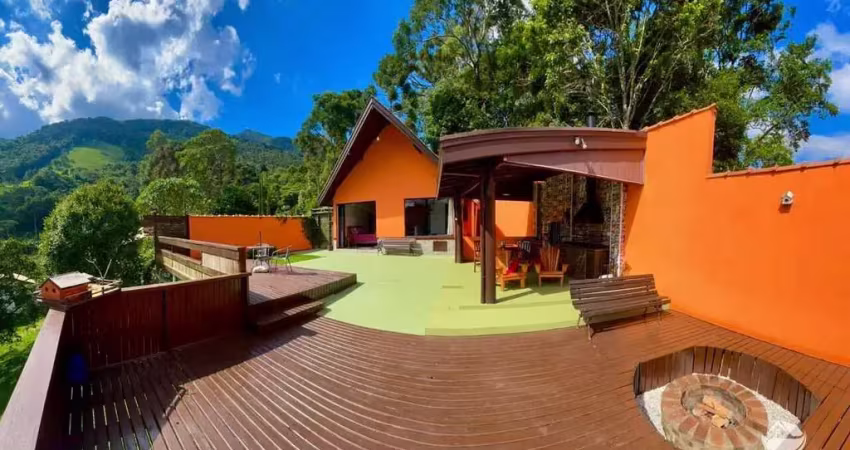Chácara espetacular com chalé e vista panorâmica em sapucaí-mirim/mg