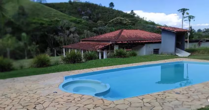 Fazenda à venda no Centro, Igaratá 