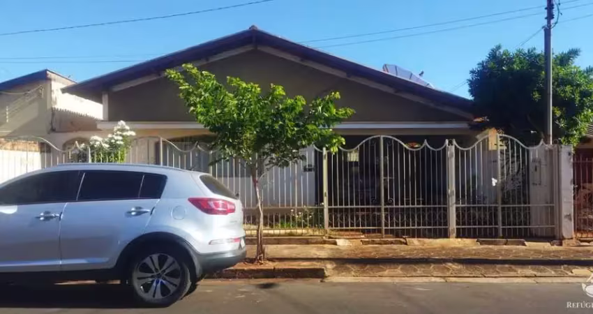 Casa com 5 quartos à venda no Estudantil, Frutal 