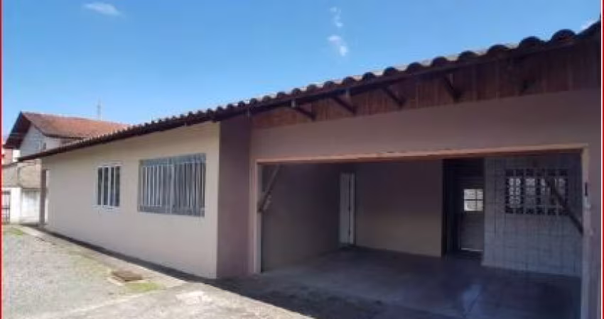 Casas térreas em amplo terreno no bairro Costa E Silva