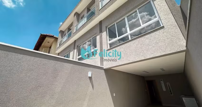 Sobrado novo com 3 dormitórios, 1 suíte, 2 vagas, 160m2 no jardim regina