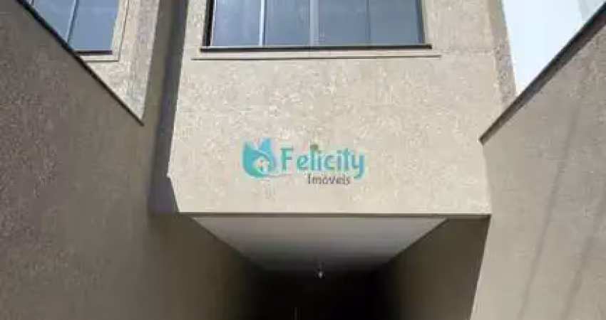 Sobrado com 3 dormitórios, 1 suíte, 2 vagas no jardim regina
