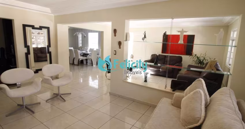Sobrado com 4 dorms, 2 suítes, 4 vagas, 420m2 no Jardim Mutinga