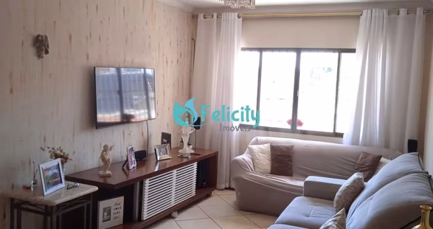 Sobrado com 3 dorms, 1 suíte, 4 vagas, 151m2 na Vila Catupia