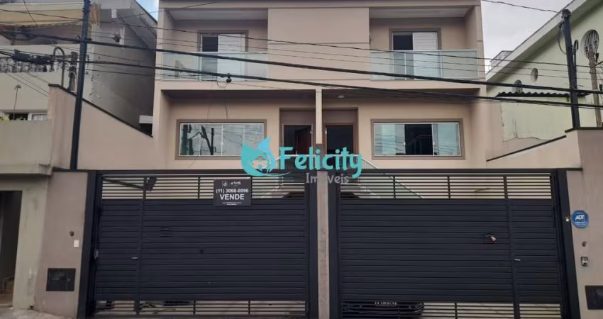 Sobrado com 2 suítes, 2 vagas, 95m2 na Vila Serralheiro