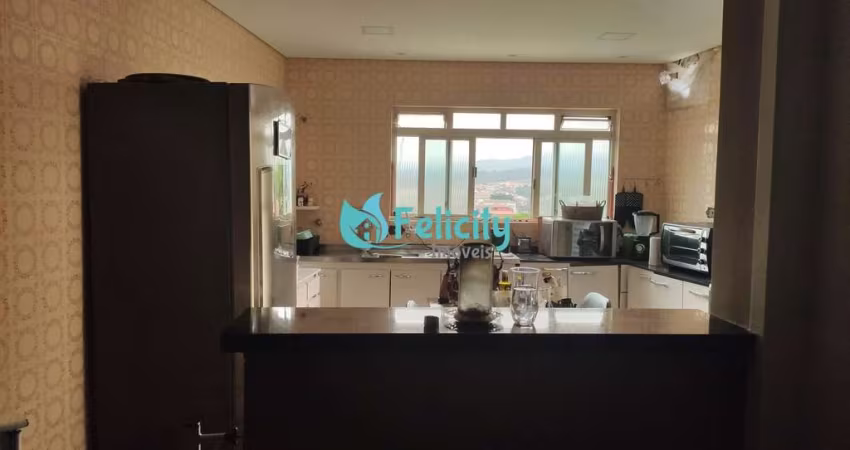 Sobrado com 2 dorms, 1 suíte, 3 vagas, 100m2 na Chácara Inglesa