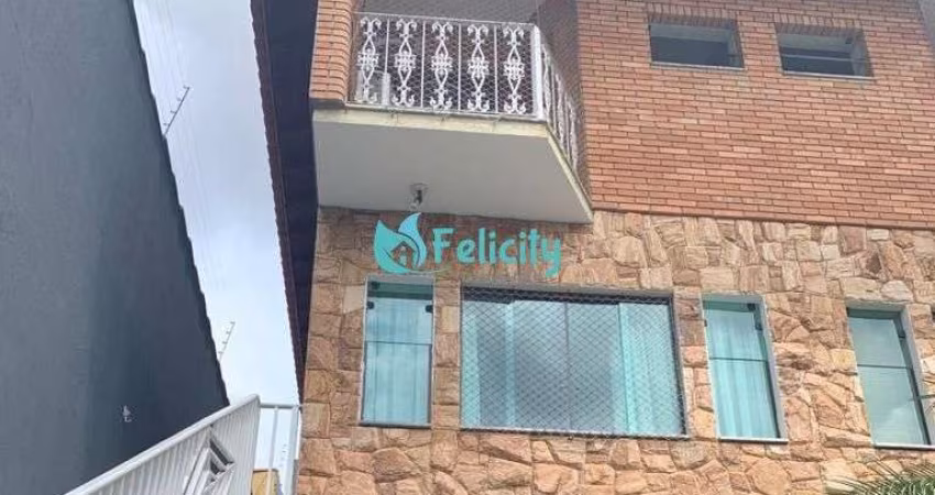 Sobrado com 3 dorms, 2 suítes, 3 vagas, 190m2 no Pq. São Domingos