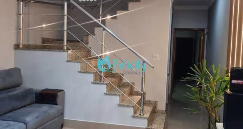 Sobrado com 3 dorms, 1 suite, 3 vagas, 180m2 no Jardim Regina