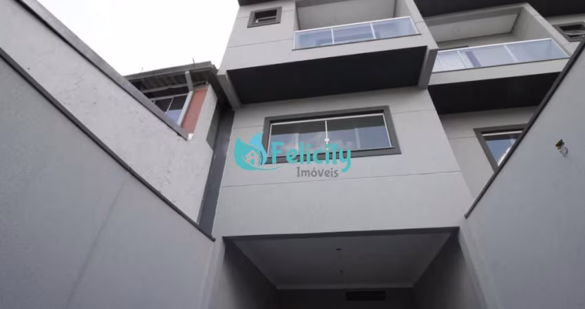 Sobrado NOVO com 2 suítes, 3 vagas, 113m2 na Vila Zulmira