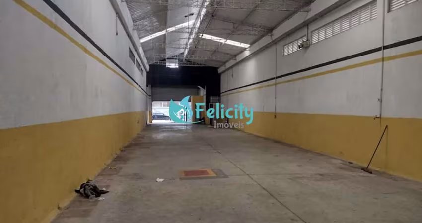 Galpão com 414m2, 2 banheiros, 2 vagas na Vila Hamburguesa