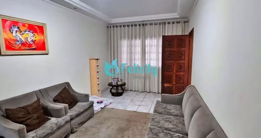 Sobrado com 3 dorms, 1 suíte, 2 vagas, 222m2 no conj. res. vista verde