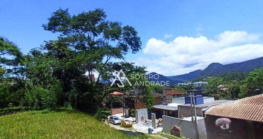 Terreno no Recanto Sandra na praia Martin de Sá, a 10 min. do centro de Caraguatatuba