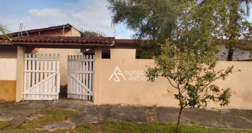 Casa com excelente localização no pontal santa marina