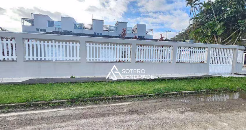 Linda casa na praia massaguaçu com localização privilegiada