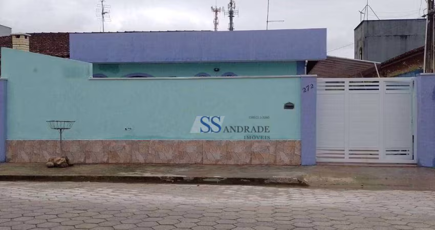 Casa localizada no Jardim Mariella, local privilegiado na praia Massaguaçu