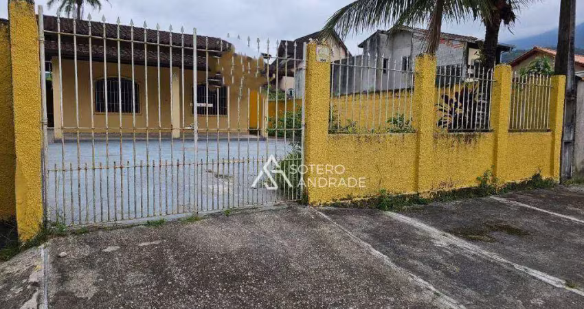 Casa aconchegante com excelente localização na praia massaguaçu