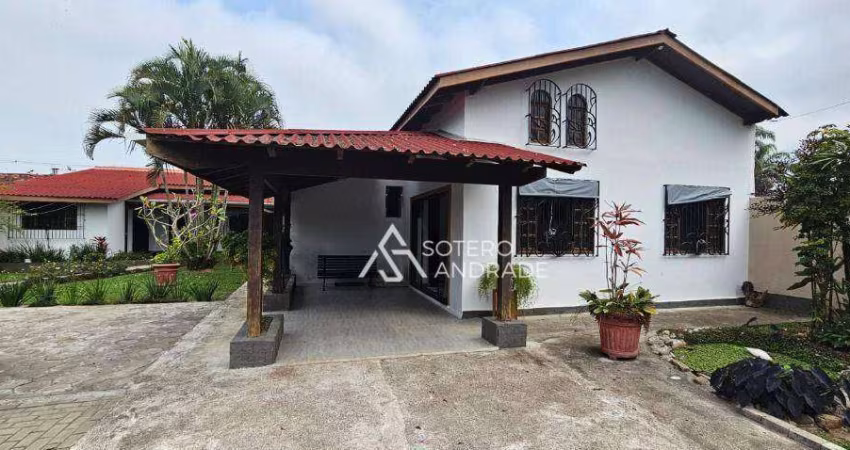 Espetacular casa em excelente localização na praia Massaguaçu