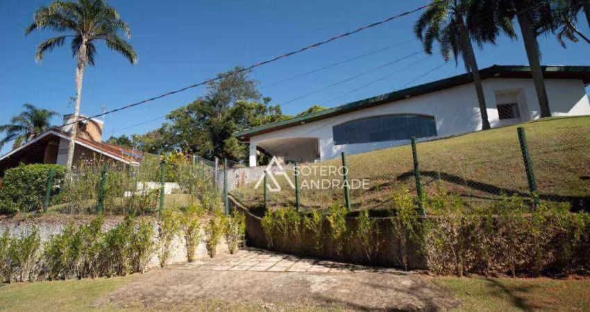 Linda casa dentro de condomínio fechado na praia da Cocanha
