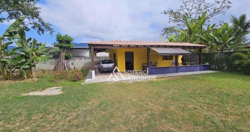 Casa a venda com excelente área no bairro Pegorelly