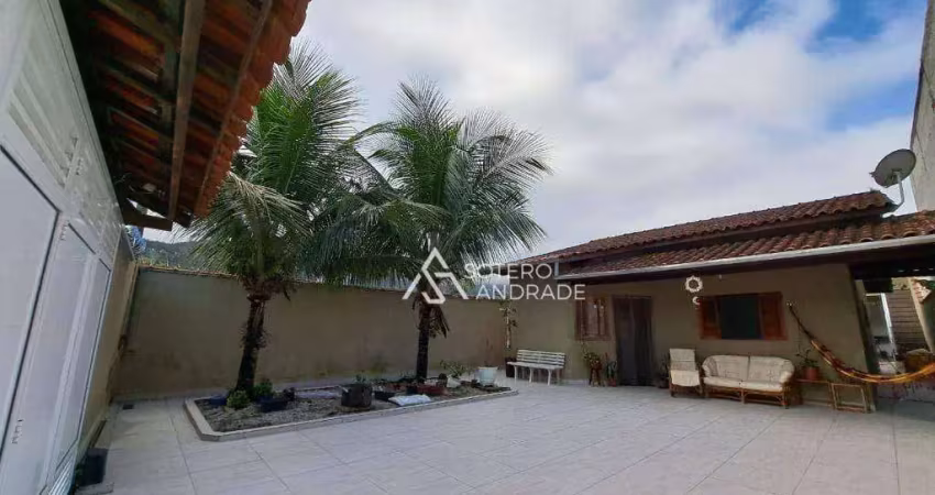 Linda casa no Jardim do Sol na praia Massaguaçu