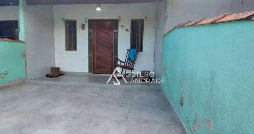Villagio com localização privilegiada na praia Massaguaçu