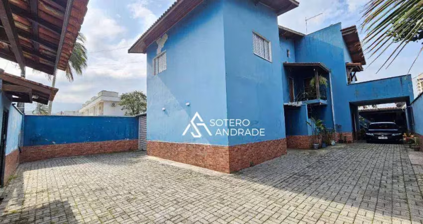 Imóvel localizado a 200m da praia, na praia massaguaçu