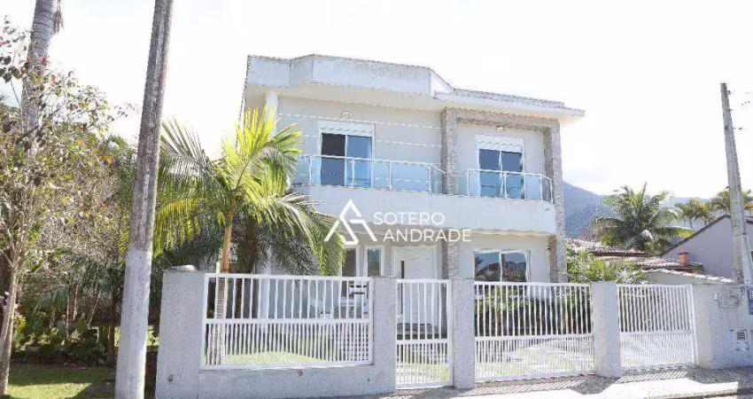 Linda casa dentro do portal patrimonium na praia massaguaçu