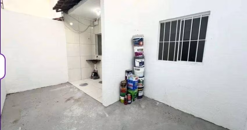 Casa à venda em rua pública, TRÊS IRMÃS, Campina Grande, PB
