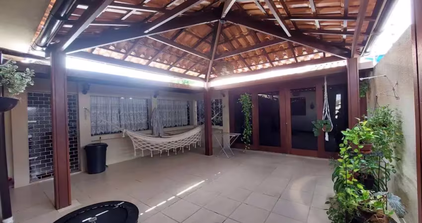 Casa com 4 quartos à venda na Avenida Maria Carolina Moreira Sampaio, 126, Antares, Maceió