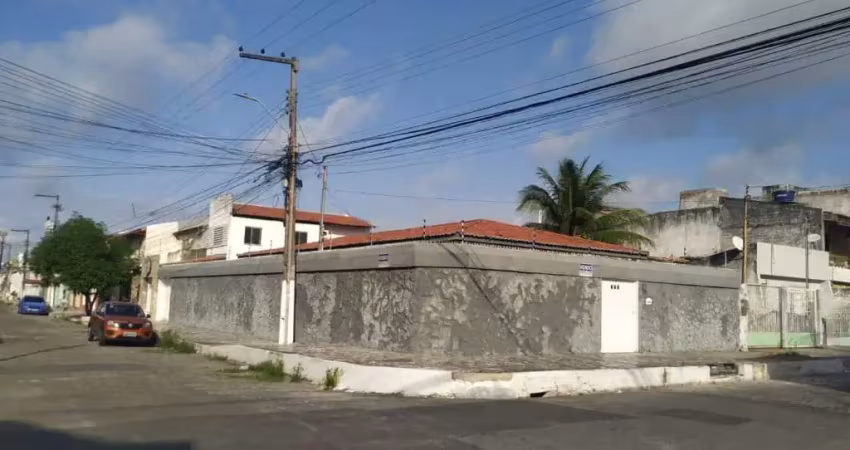 Casa à venda em rua pública, ponto novo , aracaju, se