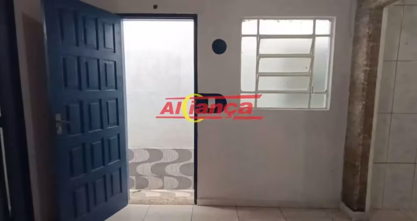 Casa com 1 dormitório para alugar, 50 m² - picanço - guarulhos/sp  por r$ 1.500,00