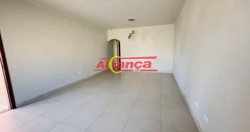 Casa com 03 quartos para alugar, 253m²,  01 vaga ,vila  rio de janeiro - guarulhos/sp por r$3.120,00