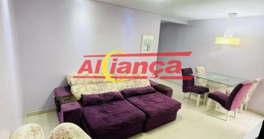Casa para alugar com 3 quartos sendo 2 suítes e 2 vagas, Jd. Guilhermino - Por R$ 2.400,00