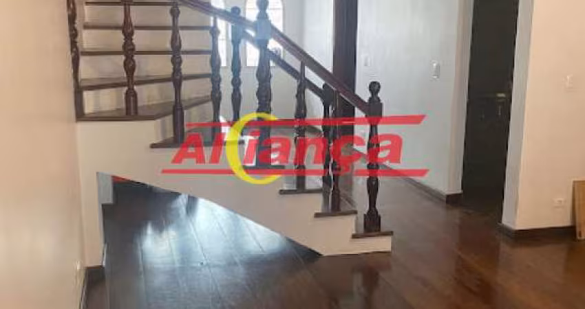 Sobrado para locação Residencial ou Comercial com 3 quartos e 3 vagas, Centro - R$ 4.500,00
