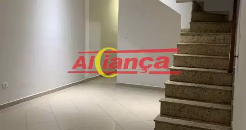 Sobrado 144m², com 3 quartos à locação no parque continental