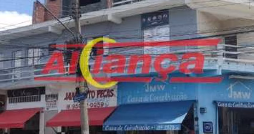 Casa com 1 quarto, sala, cozinha e sacada para alugar no Jd. Palmira - Por R$ 1.362,00