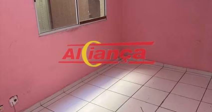 APARTAMENTO PARA ALUGAR COM 02 QUARTOS, 01 VAGA, 46M², TÉRREO, PIMENTAS - GUARULHOS/SP POR R$ 900,00