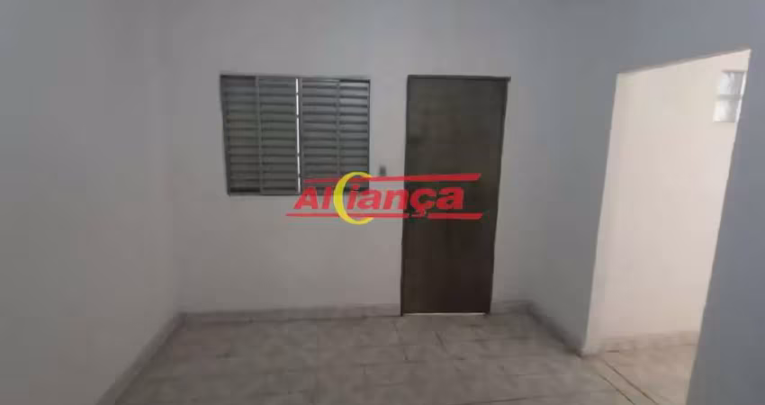 Casa com 1 quarto para alugar e 1 banheiro,  40m² - jd santa emilia - guarulhos/sp - por r$1.000,00