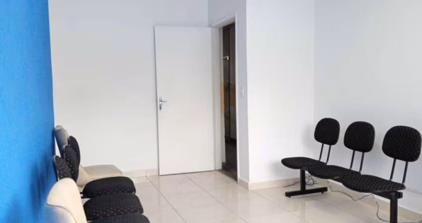 ÓTIMA SALA COMERCIAL 50M² - CENTRO POR 900,00