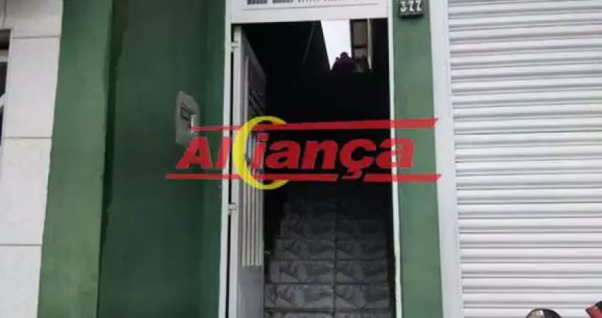 Casa com 1 quarto, sala, cozinha e área de serviço para alugar no continental li - por r$ 1.300,00