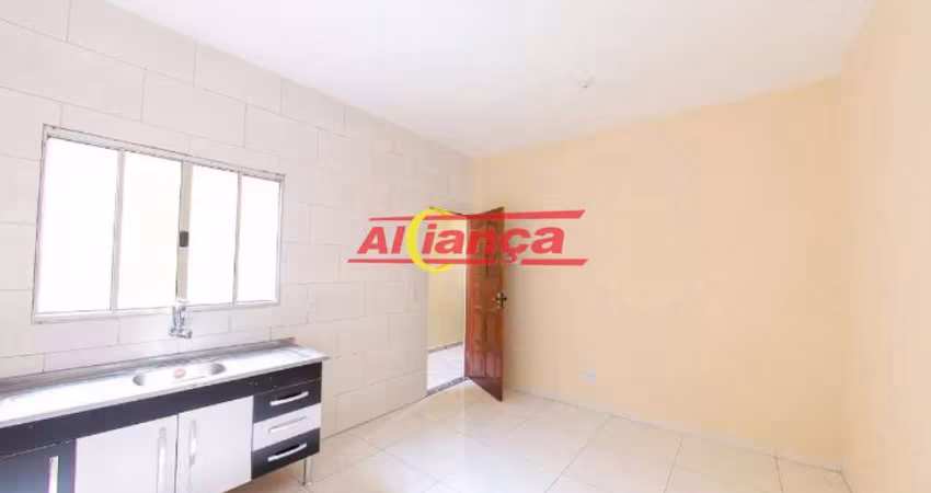 Casa com 1 quarto para alugar, 45m² - Jardim São Paulo - Guarulhos/SP Por R$1.293