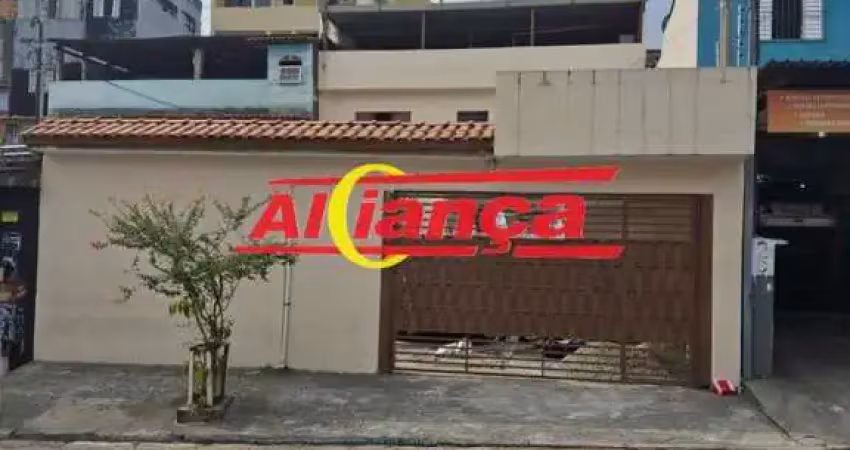 Sobrado com 2 quartos sendo 1 suíte para alugar,  250m² - Jardim Iporanga - Guarulhos/SP Por 3.000