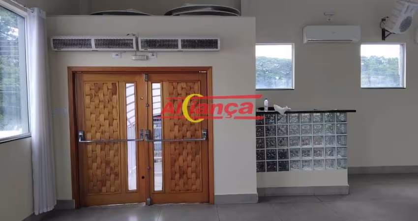 Salão para alugar com 240m², 02 vagas, cozinha,  Vila Hulda - Por R$ 6.000,00