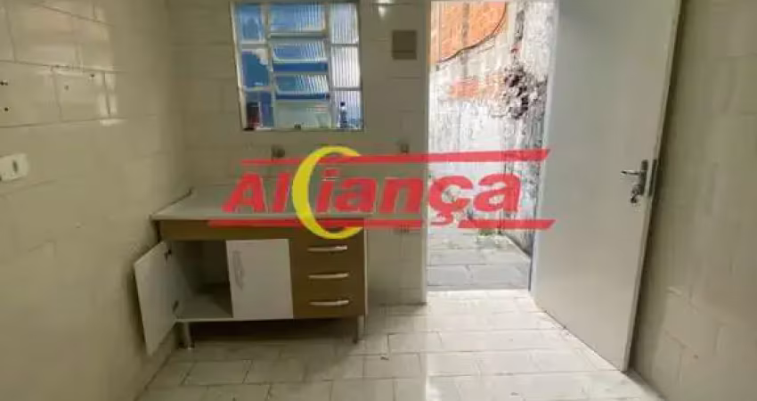 CASA COM 01 QUARTO PARA ALUGAR, 35M², JARDIM BELA VISTA - GUARULHOS/SP POR R$ 750,00